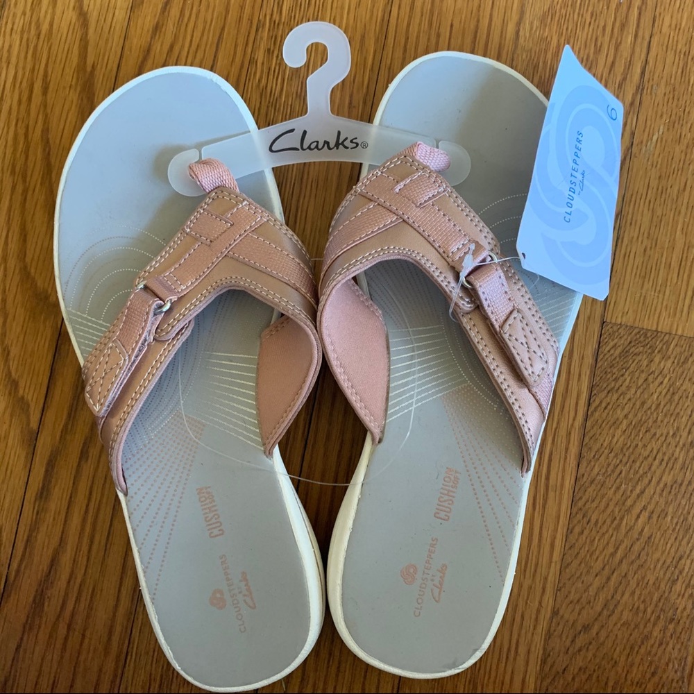 NWT Clarks Rose Gold Cloudsteppers Sandals